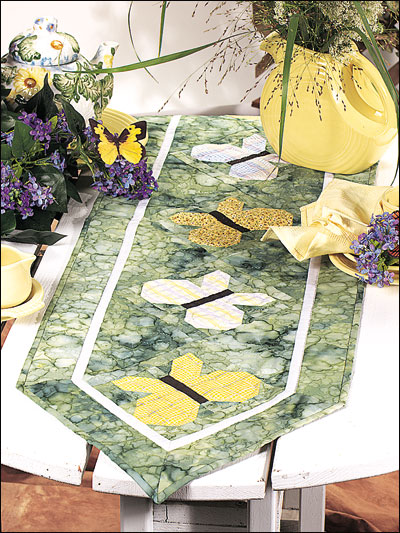Quilted pattern  runners Table Free table Patterns Easy quilted Runner