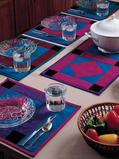 Square-in-a-Diamond Place Mats and Runner